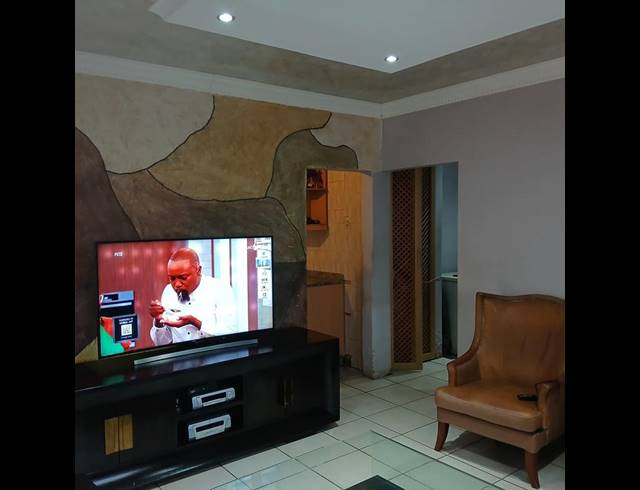 3 BEDROOM HOUSE FOR SALE IN WOODLANDS